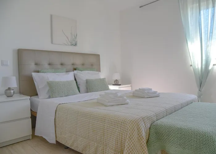 Lovely Sea View Da Rocha Apartment Portimao